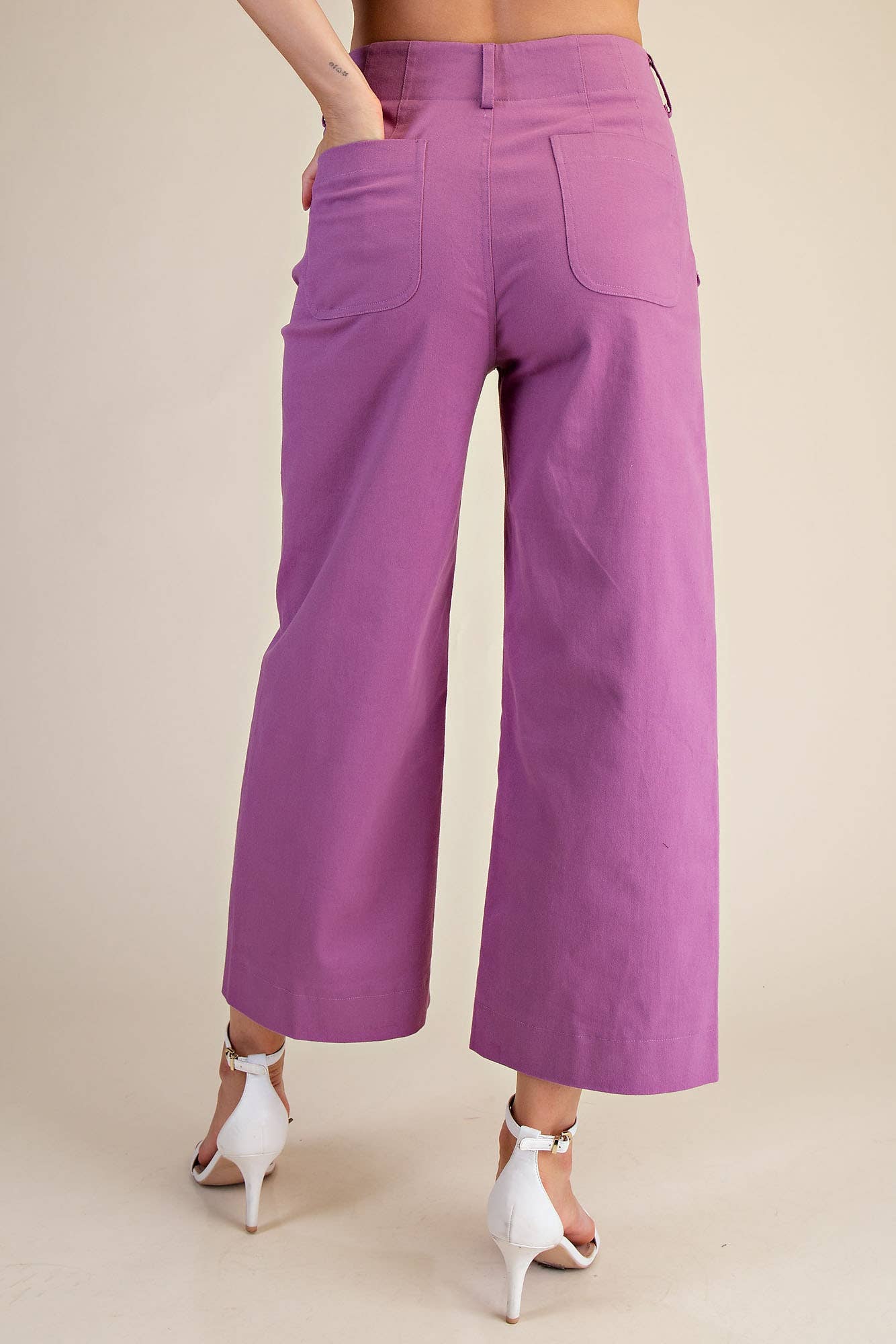 Wide-Leg Scallop Pant